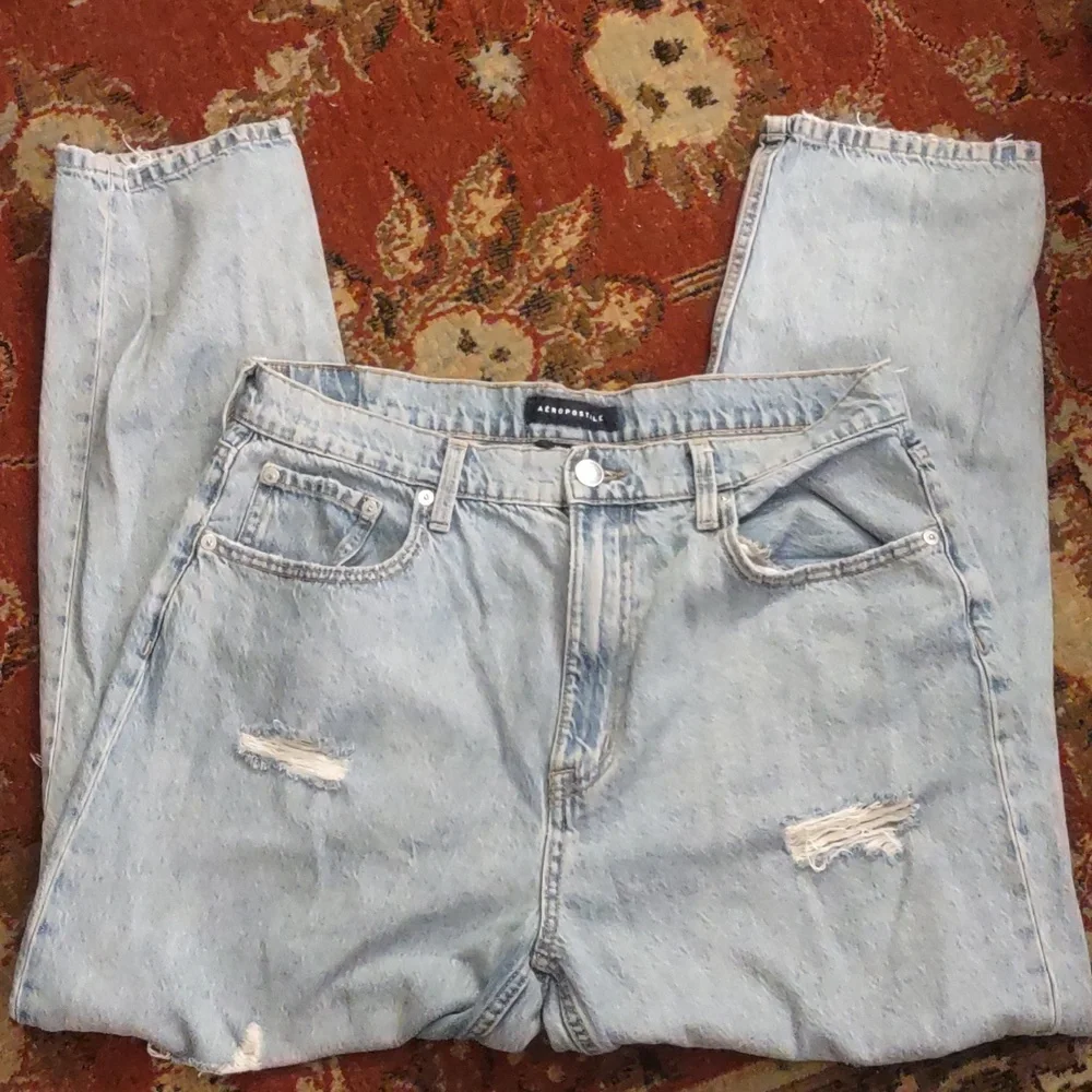 Light Blue Aeropostale Mom Jeans - Picture 1 of 10